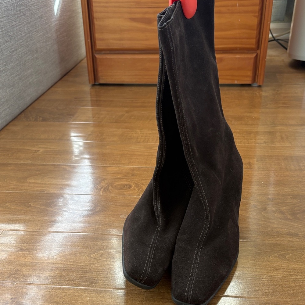 La Canadienne Elegant Brown Suede Women's Boots